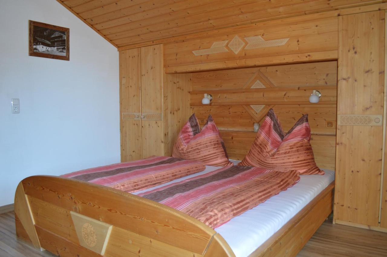Ferienwohnungen Niederarnigerhof Familie Bauernfeind Kals am Grossglockner Exterior photo