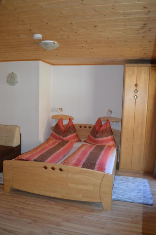 Ferienwohnungen Niederarnigerhof Familie Bauernfeind Kals am Grossglockner Exterior photo