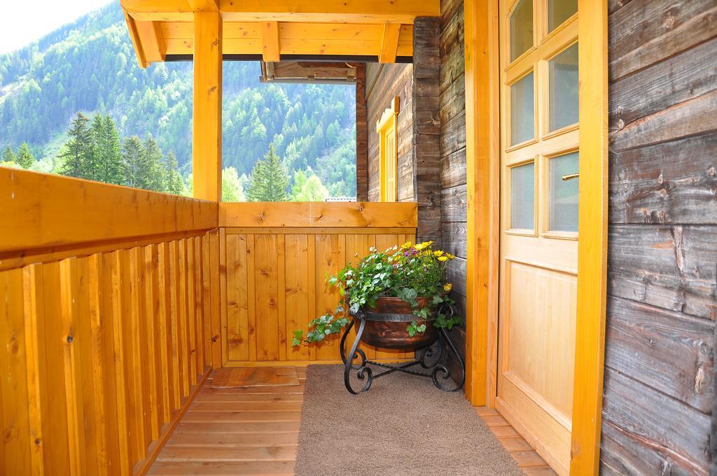 Ferienwohnungen Niederarnigerhof Familie Bauernfeind Kals am Grossglockner Exterior photo