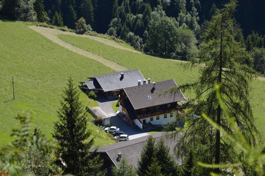 Ferienwohnungen Niederarnigerhof Familie Bauernfeind Kals am Grossglockner Exterior photo