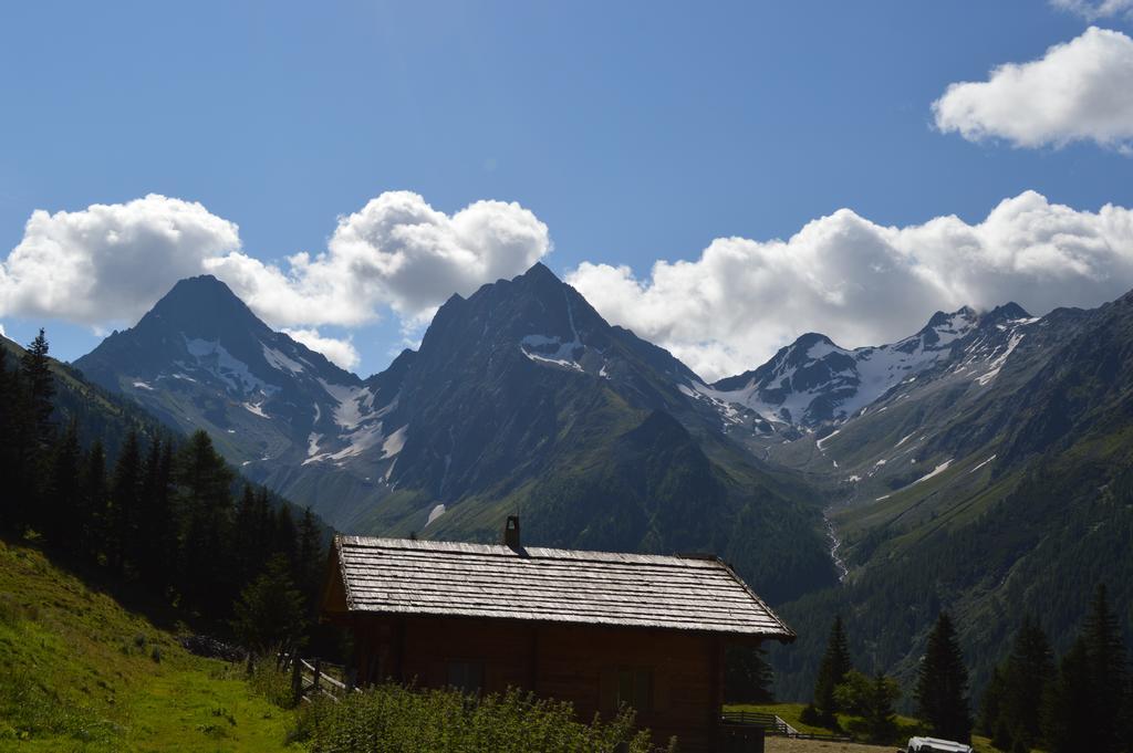 Ferienwohnungen Niederarnigerhof Familie Bauernfeind Kals am Grossglockner Exterior photo